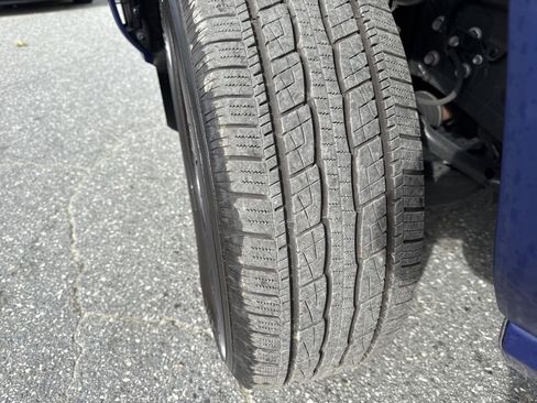 Used 2025 Toyota Tacoma TRD Sport image 31