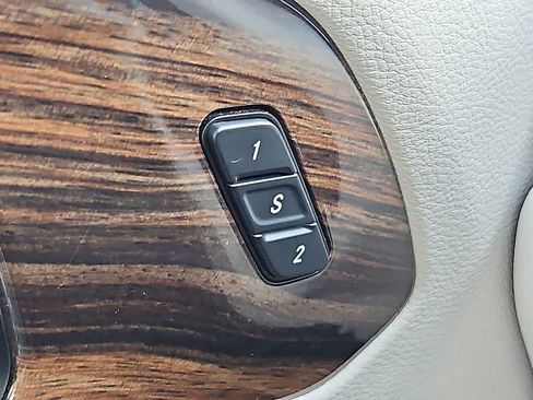 Used 2021 Chrysler Pacifica Limited w/ Premium & Safety Sphere Group AWD/4WD image 25