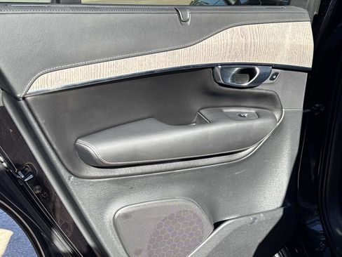 Used 2021 Volvo XC90 T6 Inscription w/ Protection Package Premier image 11