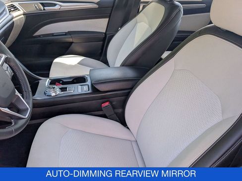 Used 2019 Ford Fusion SE w/ Equipment Group 151A FWD image 14