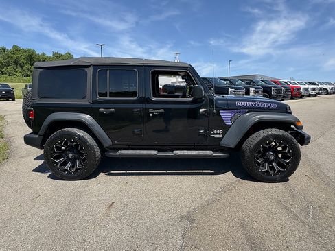 Used 2018 Jeep Wrangler Unlimited Sport S AWD/4WD image 6