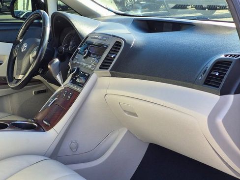 Used 2009 Toyota Venza AWD image 23
