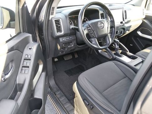 Certified 2024 Nissan Frontier SV w/ SV Convenience Package RWD image 9
