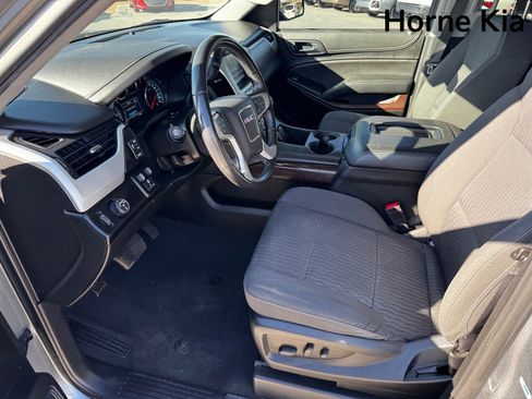 Used 2020 GMC Yukon XL SLE w/ Convenience Package image 9