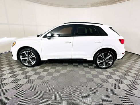 Used 2021 Audi Q3 2.0T Premium w/ Convenience Package image 6