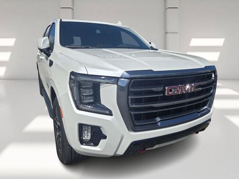 Used 2023 GMC Yukon AT4 image 3