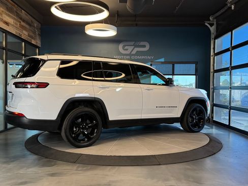 Used 2023 Jeep Grand Cherokee L Laredo AWD/4WD image 34