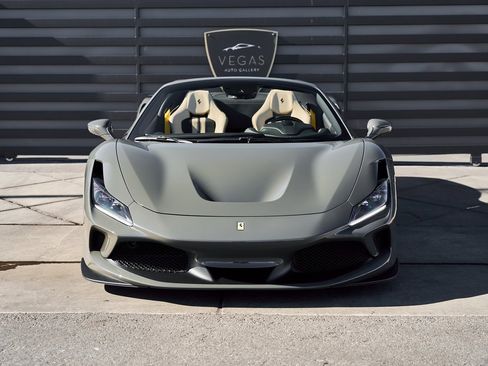 Used 2022 Ferrari F8 Tributo image 14