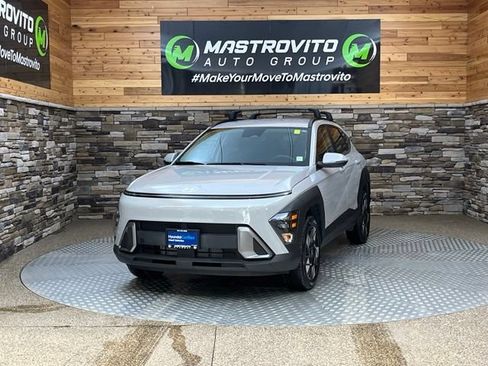 Used 2024 Hyundai Kona SEL AWD/4WD image 4