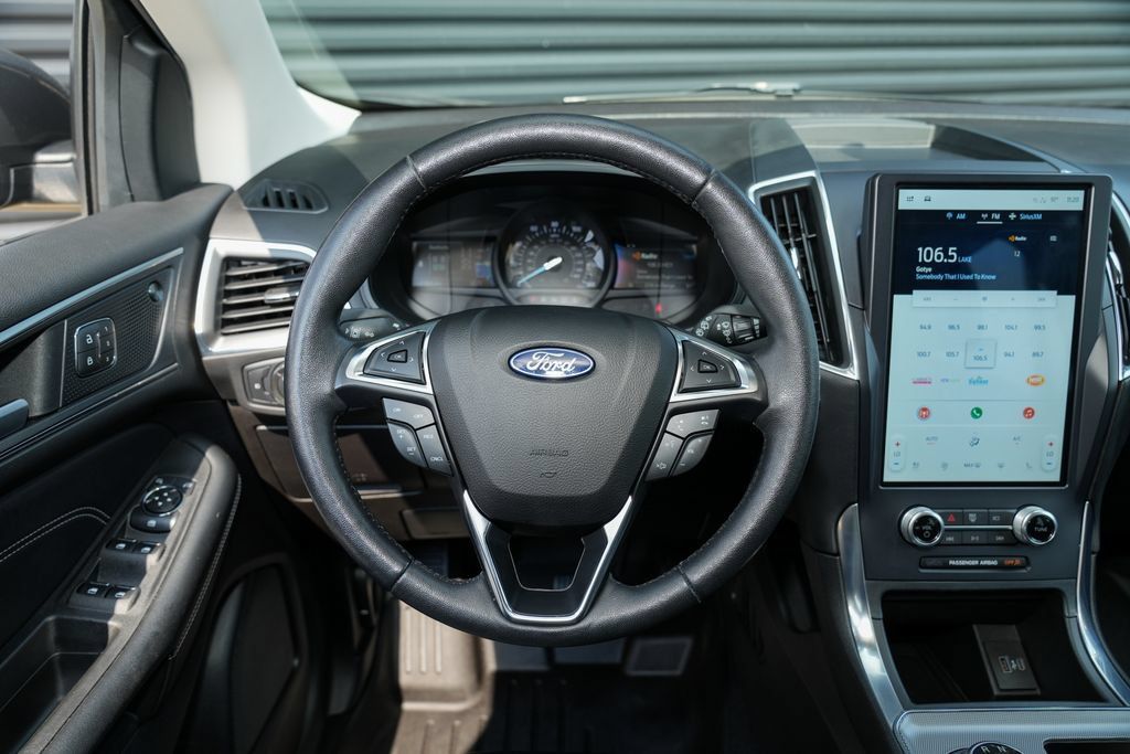 Used 2022 Ford Edge Titanium w/ Cargo Accessory Package AWD/4WD image 28
