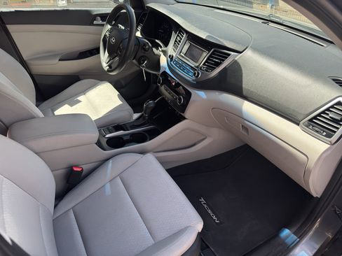 Used 2018 Hyundai Tucson SE FWD image 35