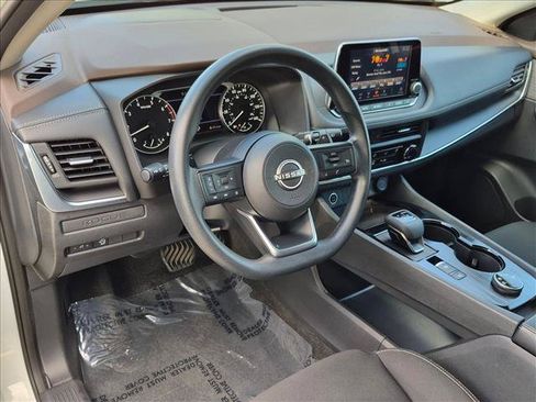 Used 2023 Nissan Rogue S AWD/4WD image 10