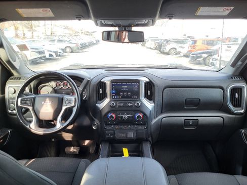 Used 2023 Chevrolet Silverado 2500 LT image 2