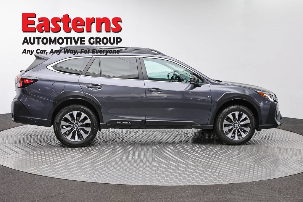 Used 2023 Subaru Outback Limited AWD/4WD image 6