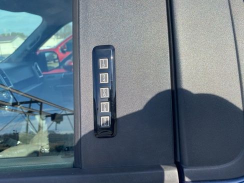 Used 2016 Ford F150 XLT w/ Trailer Tow Package image 11