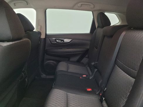 Used 2019 Nissan Rogue SV AWD/4WD image 18