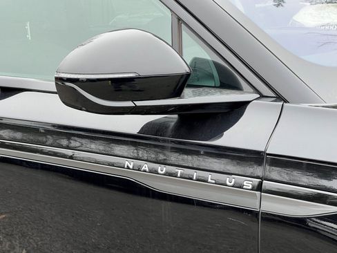New 2026 Lincoln Nautilus Reserve w/ Jet Appearance Package image 6