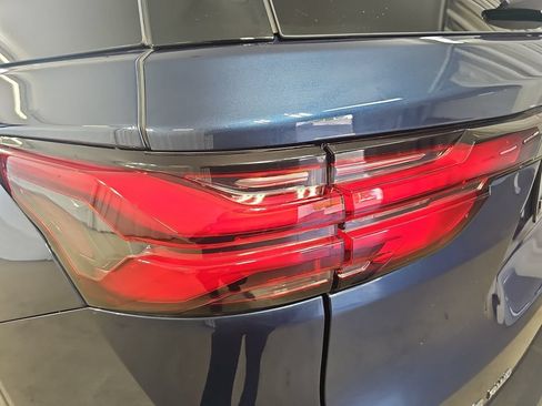 Certified 2023 Chevrolet Traverse LT AWD/4WD image 42