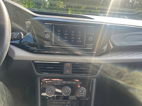 Certified 2023 Volkswagen Taos S FWD image 21