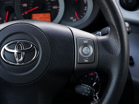 Used 2007 Toyota RAV4 Sport w/ Tow Prep Pkg image 11
