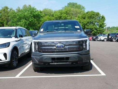 Used 2023 Ford F150 Lightning Platinum AWD/4WD image 2