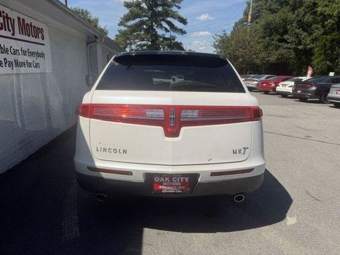 Used 2013 Lincoln MKT FWD image 6