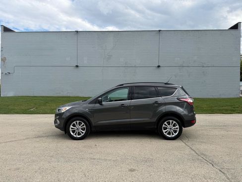 Used 2018 Ford Escape SEL w/ Ford Safe & Smart Package AWD/4WD image 4