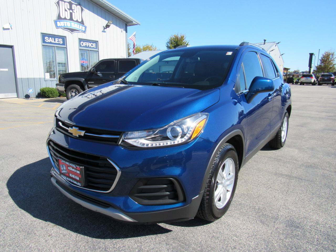 Used 2019 Chevrolet Trax LT w/ LT Convenience Package FWD image 1