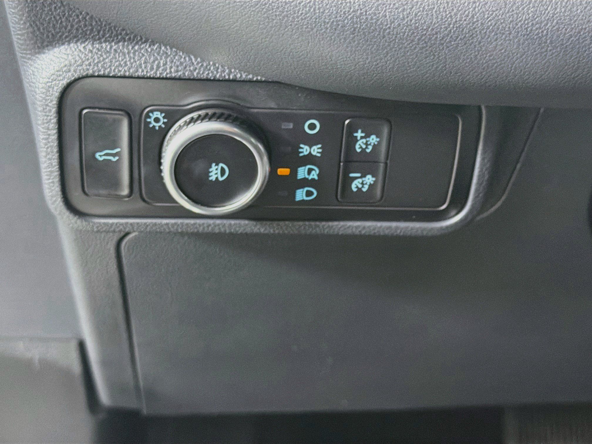 Used 2025 Ford Explorer ST-Line AWD/4WD image 16