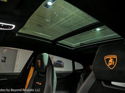 Used 2024 Lamborghini Urus Performante image 21