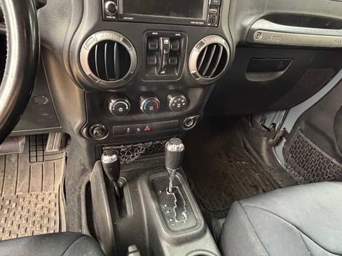 Used 2015 Jeep Wrangler Unlimited Sport w/ Quick Order Package 24S image 26