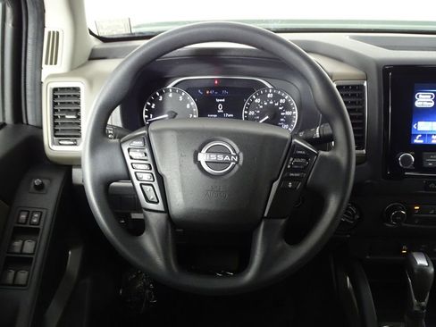 Used 2023 Nissan Frontier SV w/ Technology Package image 17