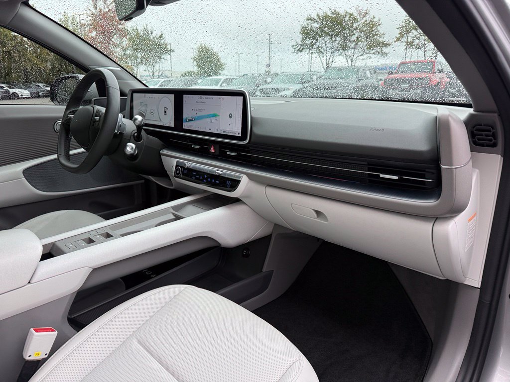 Used 2025 Hyundai Kona SEL FWD image 42