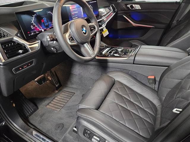 Used 2027 BMW X7 xDrive40i w/ M Sport Package AWD/4WD image 9