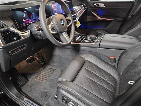 Used 2027 BMW X7 xDrive40i w/ M Sport Package AWD/4WD image 9