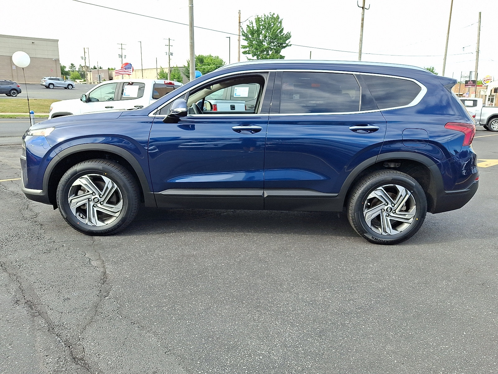 Used 2023 Hyundai Santa Fe SEL AWD/4WD image 2