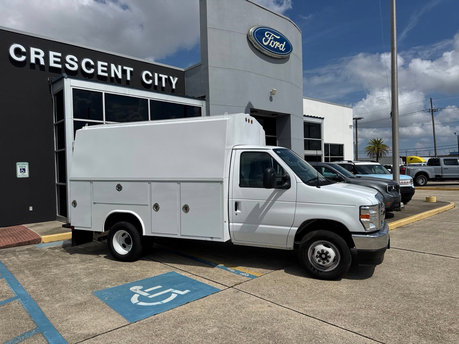 Used 2026 Ford E-350 and Econoline 350 Super Duty w/ Power Equipment Group RWD image 3