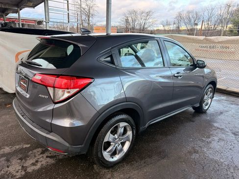 Used 2019 Honda HR-V LX image 12