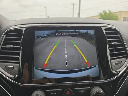 Used 2022 Jeep Grand Cherokee Limited w/ Tech Group image 9