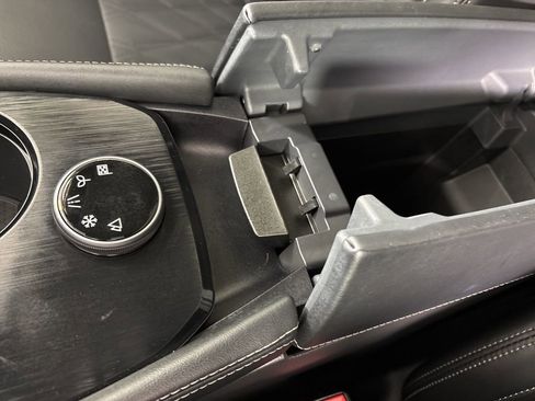 Certified 2025 Nissan Rogue Platinum w/ Platinum Premium Package image 41