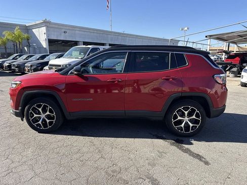 Used 2024 Jeep Compass Limited image 6
