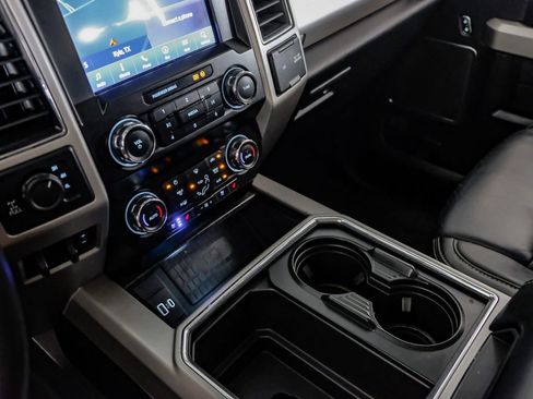 Used 2020 Ford F250 Lariat w/ Lariat Ultimate Package AWD/4WD image 23
