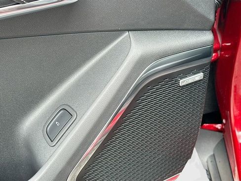 New 2025 Chevrolet Traverse LT w/ Enhanced Driving Package image 18