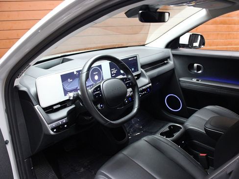 Used 2023 Hyundai Ioniq 5 Limited image 24