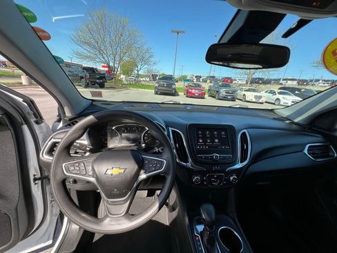 Used 2022 Chevrolet Equinox LT AWD/4WD image 38
