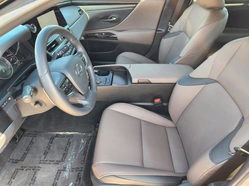 Used 2025 Lexus ES 350 w/ Premium Package FWD image 16