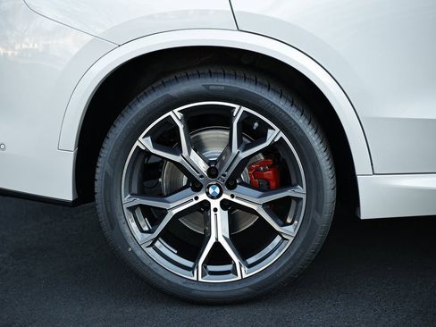 New 2026 BMW X5 xDrive40i w/ M Sport Package image 6