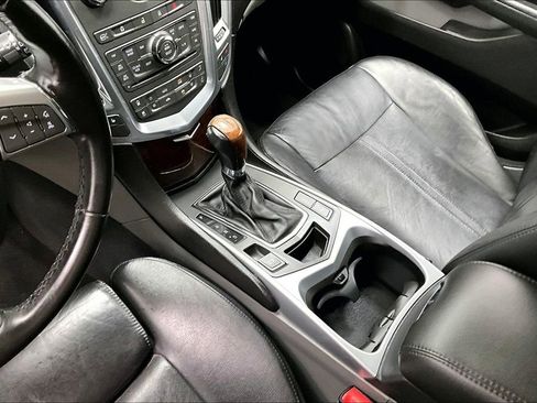 Used 2011 Cadillac SRX Luxury image 14