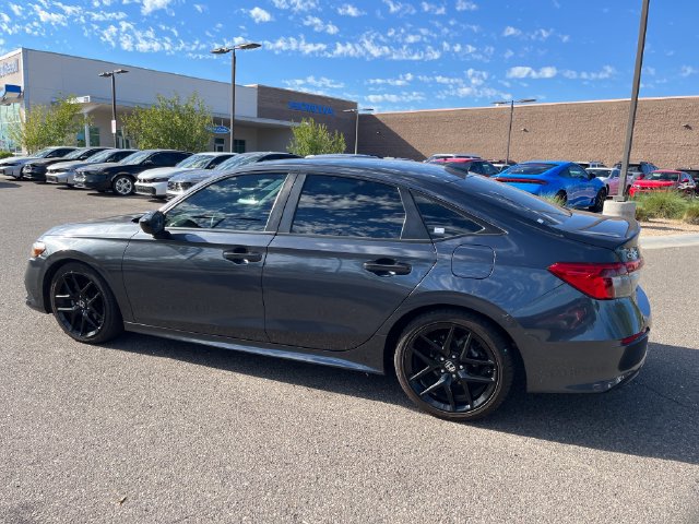 Used 2023 Honda Civic Sport image 4