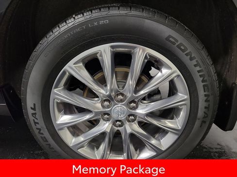 Used 2021 Buick Enclave Premium w/ Sun and Sites Package AWD/4WD image 10